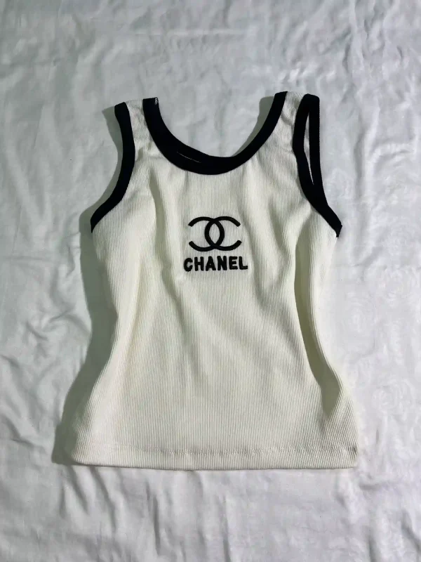 کراپ chanel سفید | گیلاس بانو